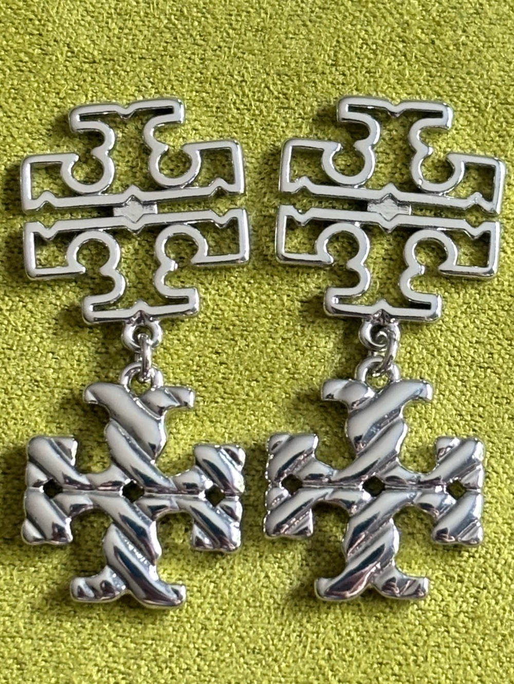 TORY BURCH SILVER BRITTEN DOUBLE LOGO LINEAR EARRINGS